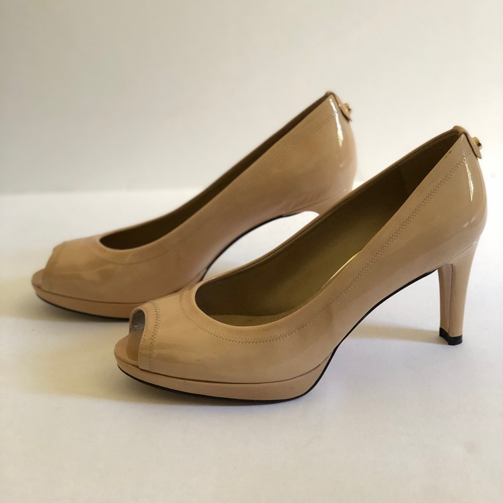 Stuart Weitzman Nude Peep Toe Pumps - Picture 4 of 11